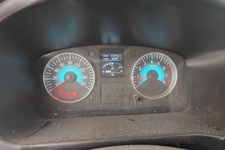 金杯 金海狮M经典 2023款 1.5L 工程狮客车 5/6/7座中控内饰15