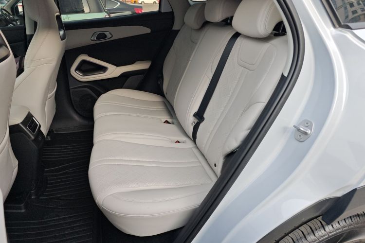 比亚迪 元UP 2025款 智驾版 401KM 领先型中控内饰21