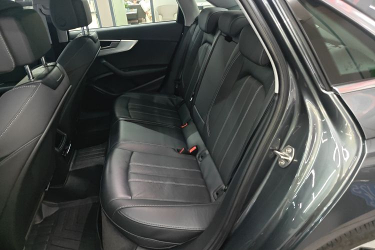 奥迪A4L 2022款 40 TFSI 时尚动感型中控内饰21