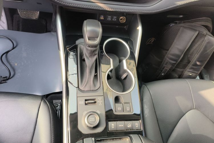 丰田 汉兰达 2022款 380T 四驱尊贵版 7座局部细节18