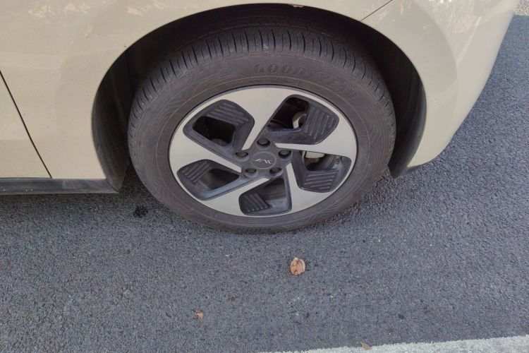 江淮钇为 钇为3 2023款 405km Pro车身外观10