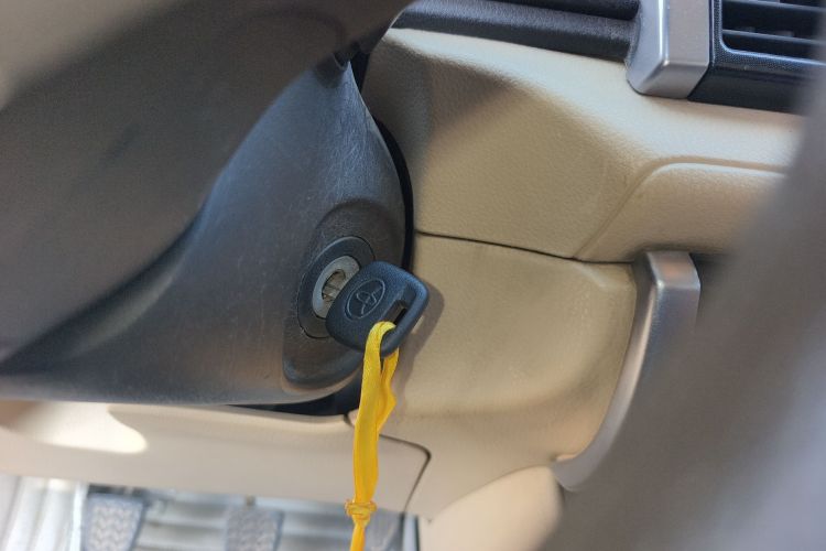 丰田 威驰 2014款 1.3L 手动型尚版中控内饰11