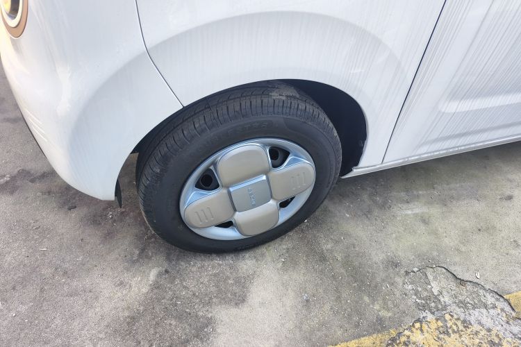 吉利银河 2024款 熊猫mini 200km 耐力熊车身外观6007