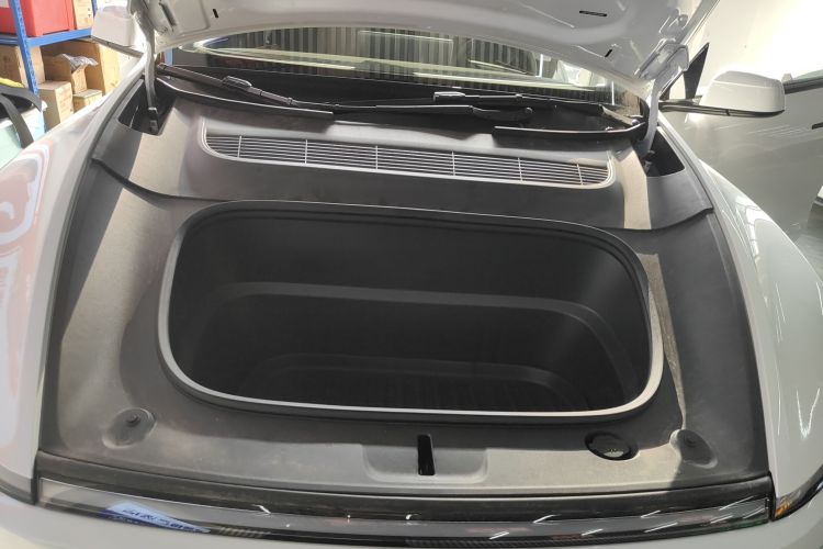 特斯拉 Model Y 2025款 后轮驱动版局部细节24