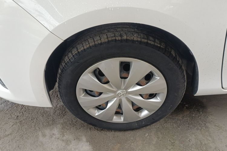 丰田 YARiS L 致炫 2015款 1.5E 自动魅动版车身外观6007