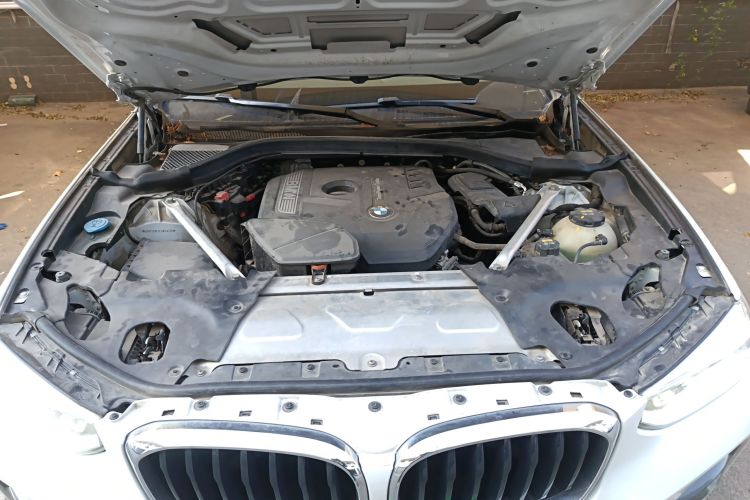 宝马X3 2020款  xDrive28i M运动套装机舱底盘24