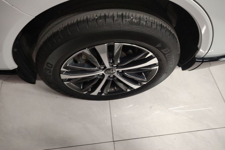 丰田 威飒 2023款 2.0L CVT两驱豪华版车身外观6008