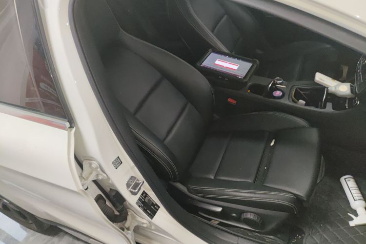 奔驰GLA 2019款 GLA 200 时尚型局部细节41