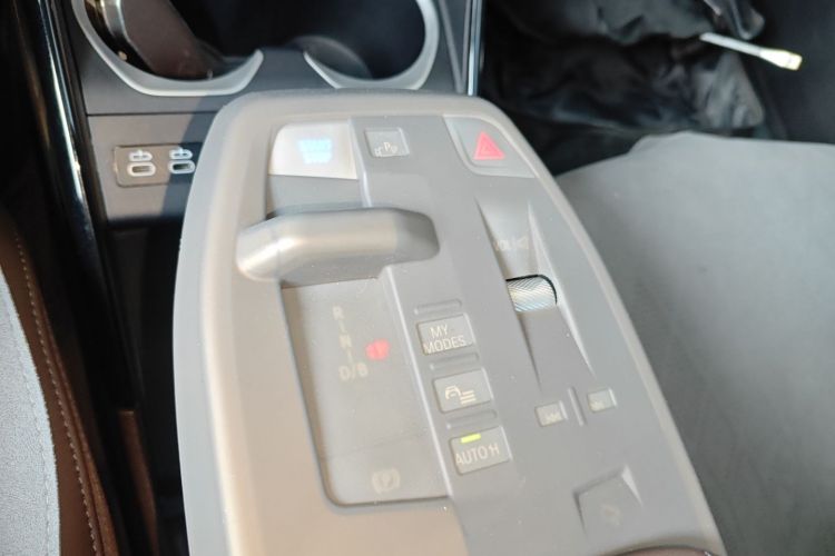 宝马iX1 2025款 eDrive25L M运动套装中控内饰18