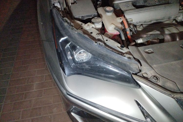 雷克萨斯NX 2020款 300h 前驱 锋尚版 国VI车身外观8