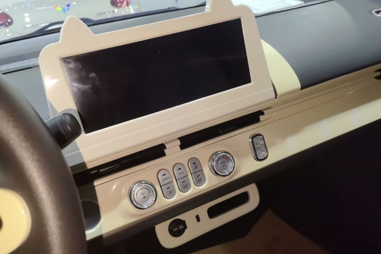 长安启源 长安Lumin 2022款 210km 香甜款中控内饰16