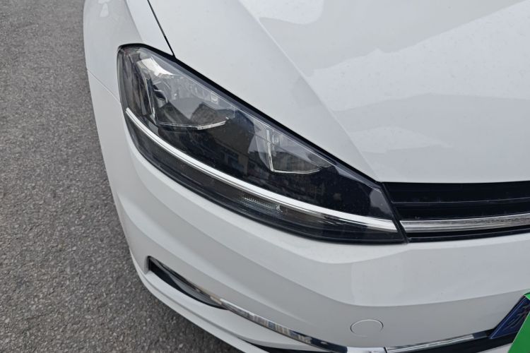 大众 高尔夫 2018款 230TSI 自动舒适型车身外观8