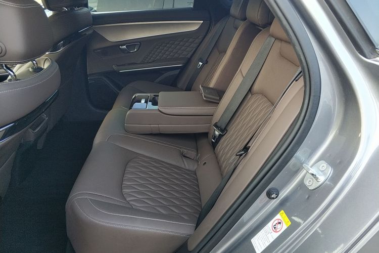 比亚迪 汉 2022款 DM-i 121KM 尊荣型中控内饰21