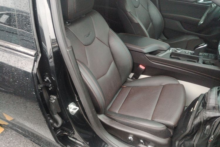 凯迪拉克CT5 2024款 28T 铂金型局部细节41