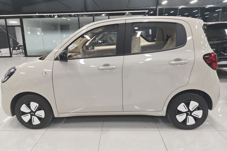 五菱汽车 宏光MINIEV 2025款 四门版 进阶款车身外观4