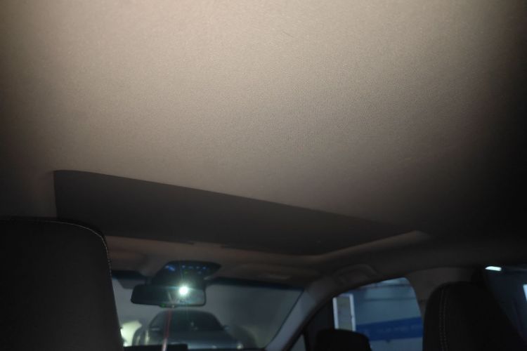 丰田 凌放HARRIER 2022款 双擎 2.5L CVT两驱豪华版中控内饰22