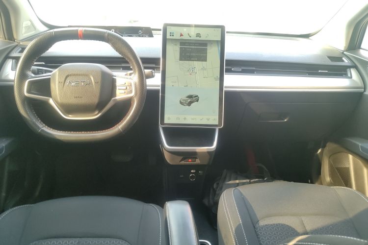 哪吒汽车 哪吒V 2022款 潮 300 Lite 磷酸铁锂中控内饰12