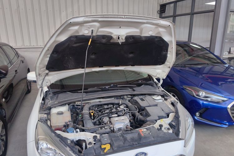 福特 福克斯 2018款 两厢经典 EcoBoost 125 自动超能风尚型智行版局部细节24