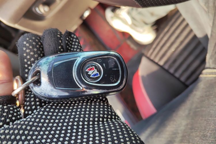 别克 君威 2024款 25T 超享版中控内饰11