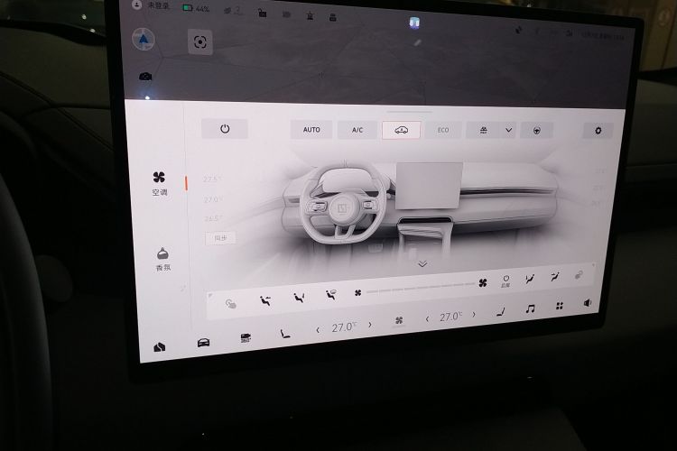 极氪001 2025款 WE版 100kWh 后驱中控内饰16