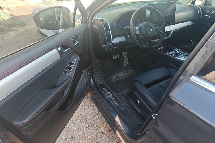 比亚迪 唐新能源 2018款 DM 2.0T 全时四驱智联创领型 7座 国V中控内饰7003