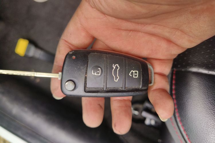 奇瑞 艾瑞泽5 2017款 1.5L CVT豪华版中控内饰11