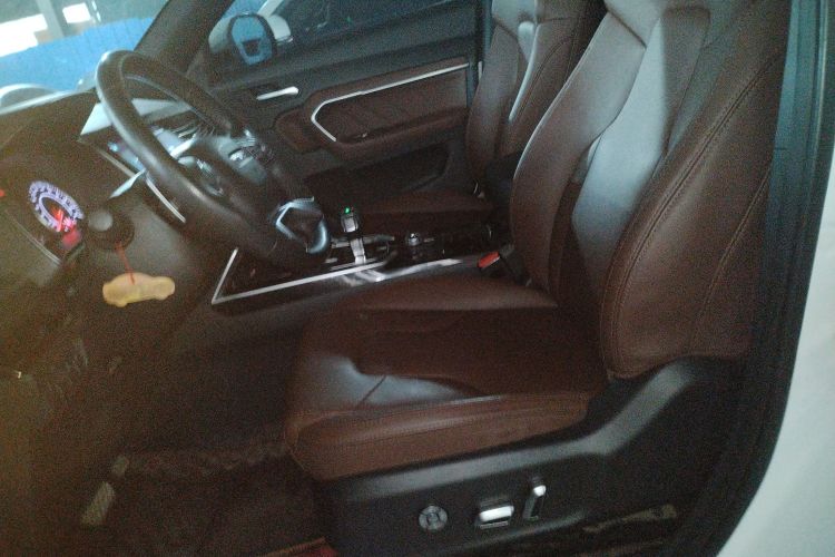 哈弗H6 2017款 红标 2.0T 自动两驱智尚型中控内饰19