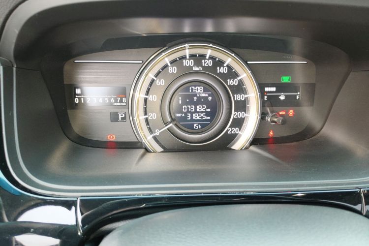 本田 艾力绅 2016款 2.4L 经典版中控内饰15