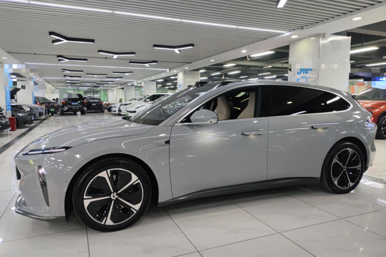 蔚来ET5T 2023款 75kWh Touring车身外观4