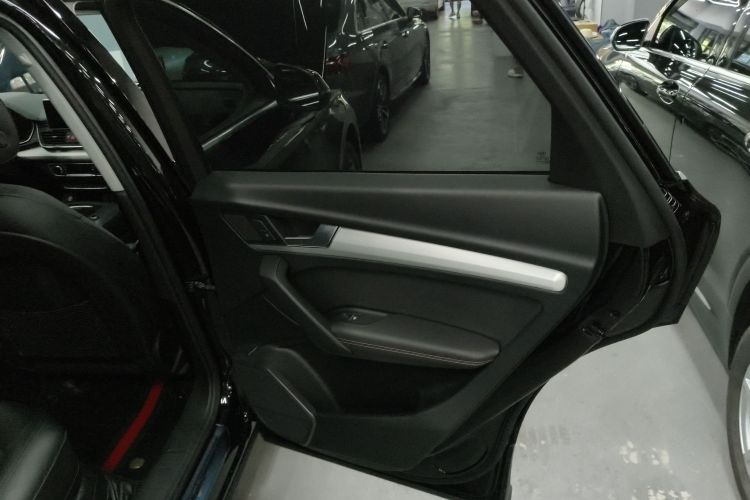 奥迪Q5L 2018款 40 TFSI 荣享时尚型 国VI中控内饰45