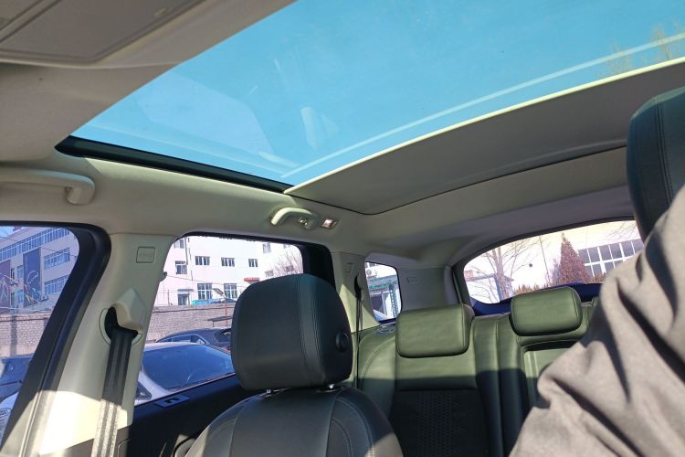 路虎 发现神行 2019款 240PS PURE版 国VI中控内饰22