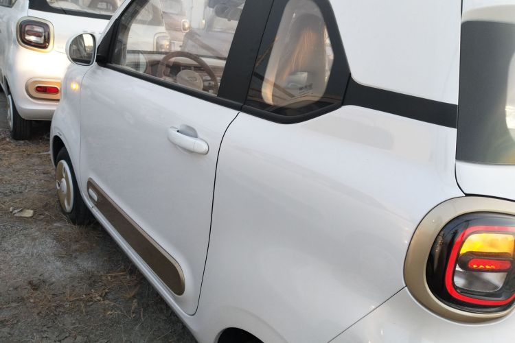 奔腾小马 2026款 222km 萌趣马 Plus车身外观4