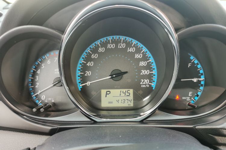 丰田 YARiS L 致炫 2016款 改款 1.5E CVT魅动版中控内饰14