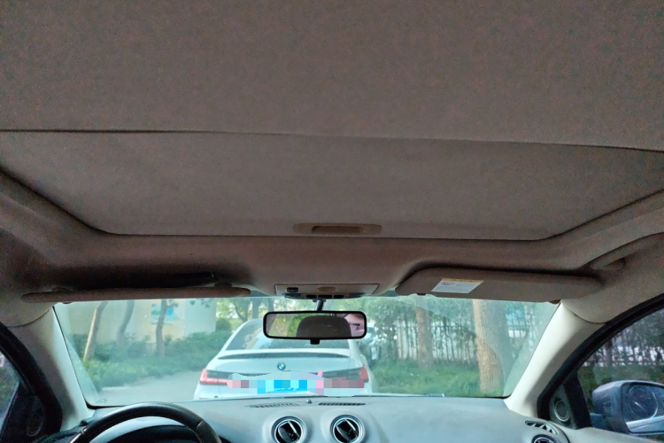 福特 蒙迪欧-致胜 2011款 2.0L GTDi200时尚型中控内饰22