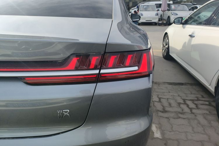 比亚迪 汉 2021款 EV 标准续航版豪华型车身外观9