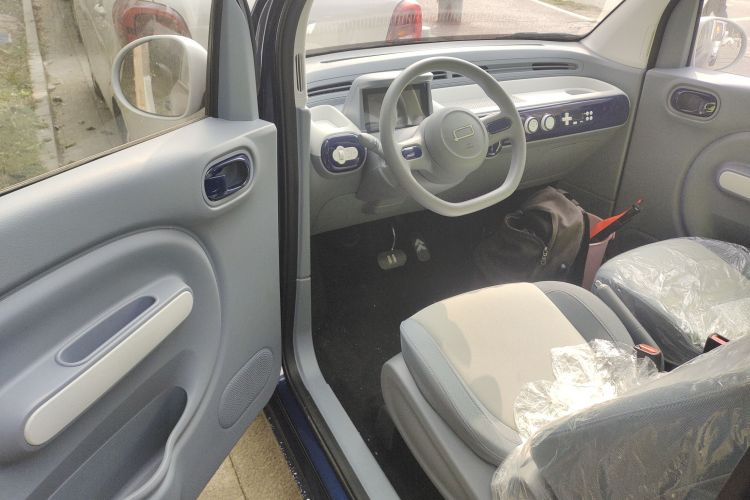 奔腾小马 2024款 170km 活力马中控内饰20