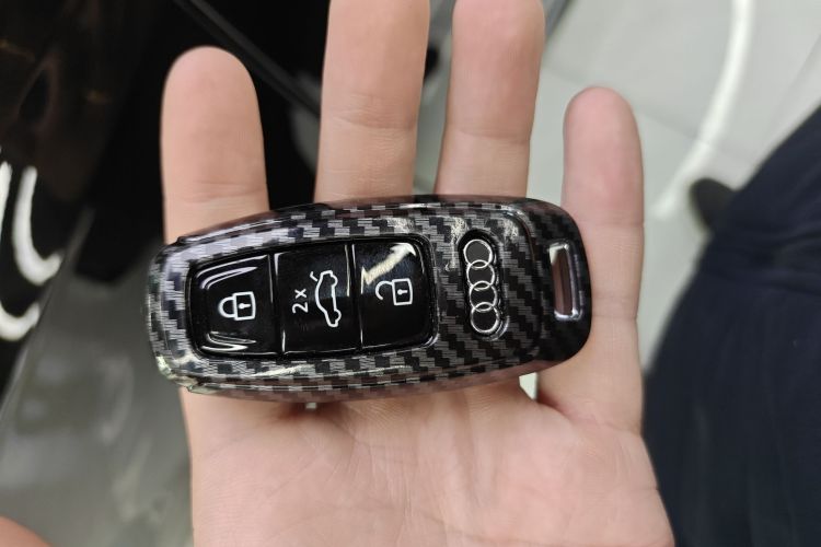 奥迪Q7 2023款 55 TFSI quattro S line运动型中控内饰11