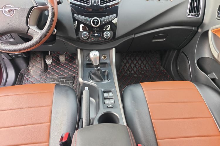 海马S5 2016款 1.6L 手动智能豪华型科技版局部细节18