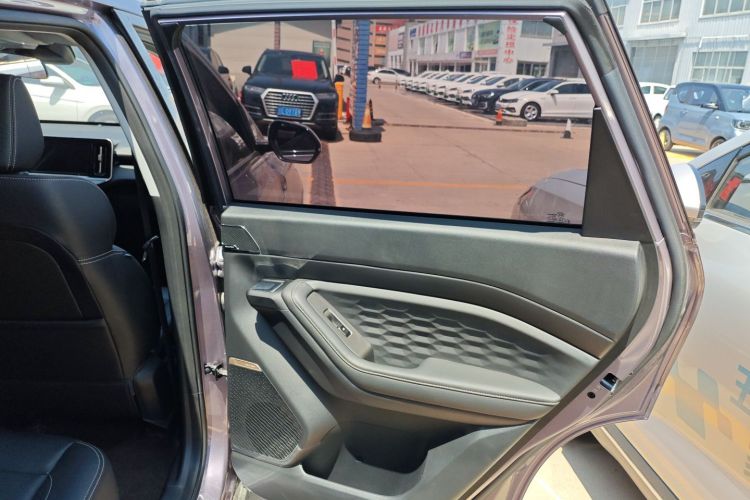 五菱汽车 五菱星云 2023款 2.0L DHT 旗舰版中控内饰45