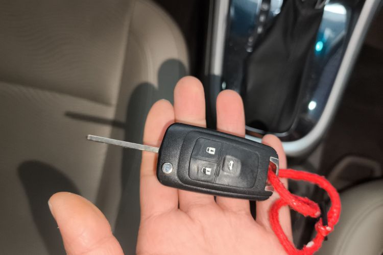 别克 英朗 2013款 GT 1.6L 自动时尚版中控内饰7001