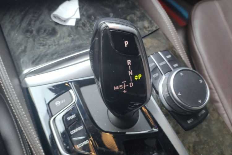 宝马5系 2018款 525Li M运动套装局部细节18