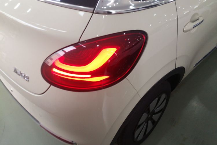 五菱汽车 五菱缤果 2025款 333km 灵犀互联款车身外观6006