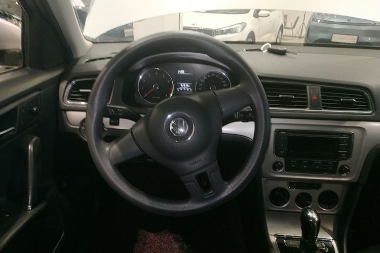 大众 朗逸 2013款 改款经典 1.6L 自动舒适版中控内饰13