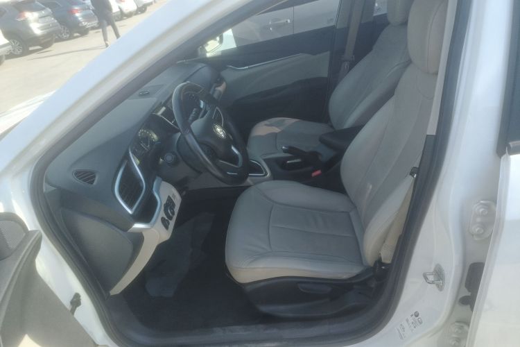 别克 英朗 2018款 15T 双离合精英型 国V中控内饰19