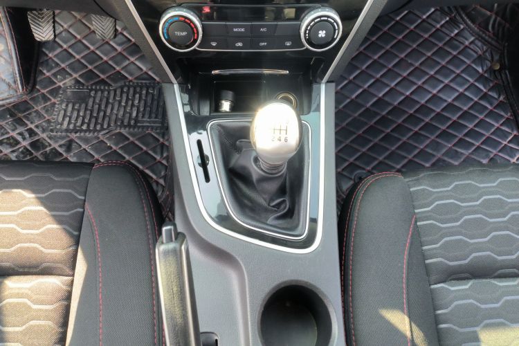 猎豹汽车 猎豹CS10 2016款 2.0T 手动新锐型局部细节18
