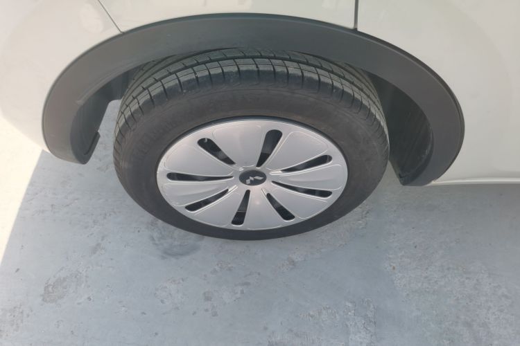 五菱汽车 五菱缤果 2023款 203km 轻享款车身外观6008