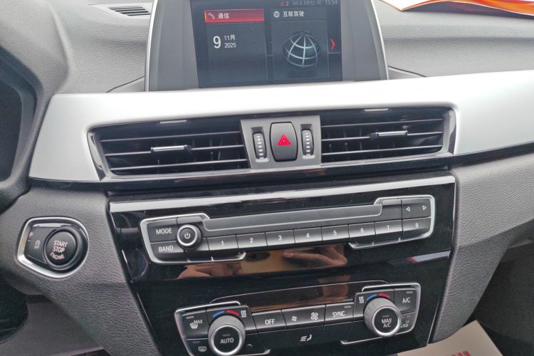 宝马X1 2018款 sDrive20Li 领先型中控内饰16