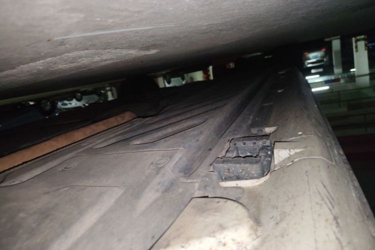 奔驰C级 2017款 改款 C 180 L 动感型运动版局部细节9001