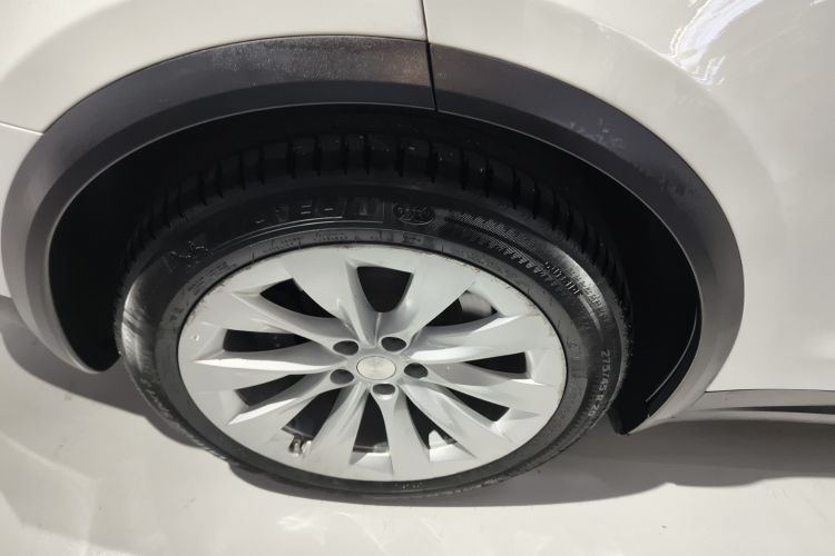 特斯拉 Model X 2019款 长续航版车身外观56