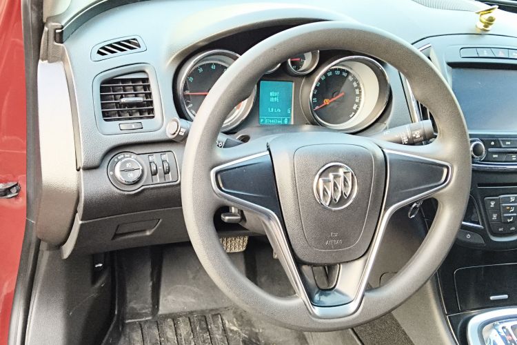 别克 君威 2015款 1.6T 领先技术型中控内饰13